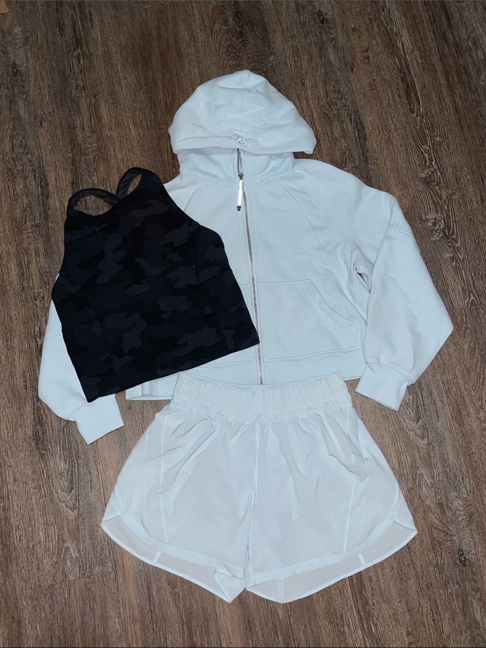 EUC Lululemon Matching Powder/Camo Blue Bundle. Size Tops M/L, 10/Bottom 10